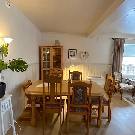 Dağ evi Nonstinden View Lofoten