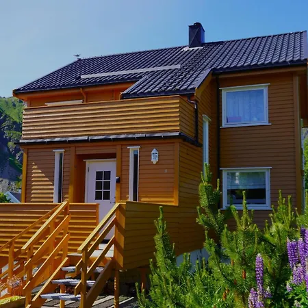 Nonstinden View Lofoten 발스타드