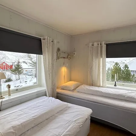 Nonstinden View Lofoten Ballstad